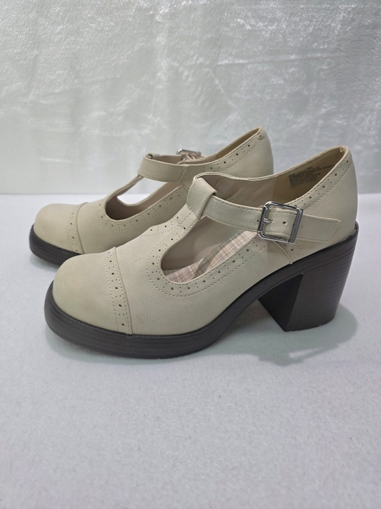 Maurices Shoes - Maurices Cream T-Strap Chunky Heel Pumps